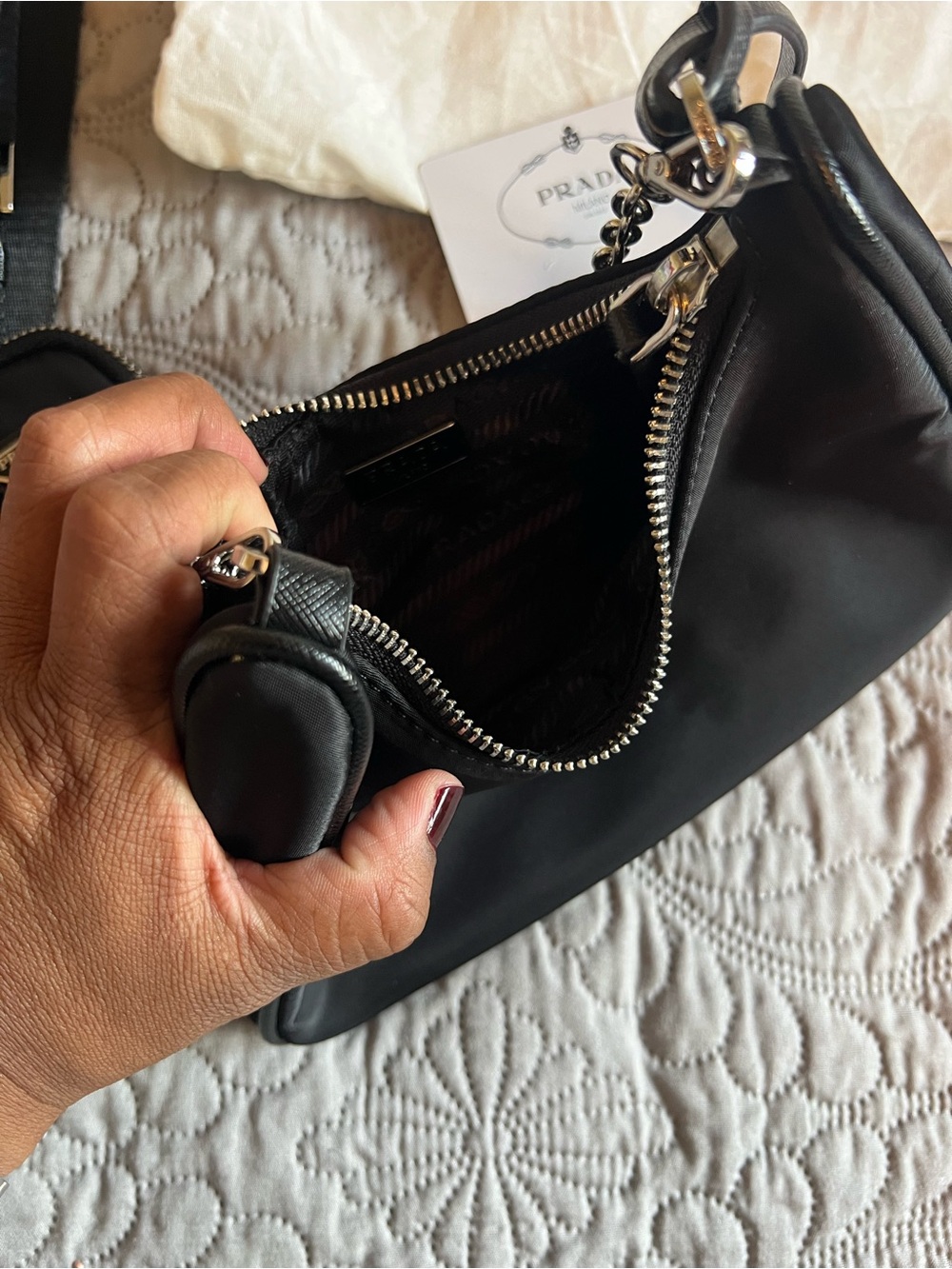 Fashion Trendy Black Nylon Shoulder Bag with Chain and Detachable Strap - Picture 4 of 5